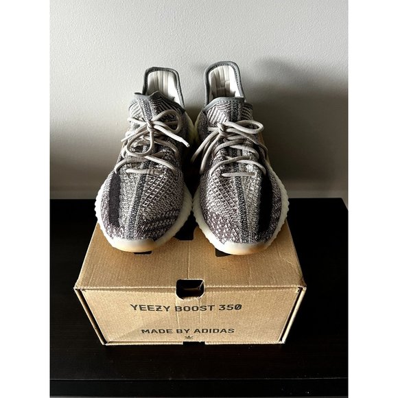 Adidas Yeezy Boost 350 V2 Zyon Men's Size 10 Sneaker With Box